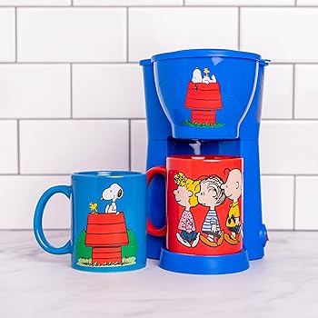 【中古】Uncanny Brands ピーナッツ シングルカップ コーヒーメーカー ギフトセット マグカップ2個付き