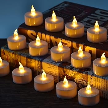 【中古】【未使用】LED キャンドルライト LEDキャンドル 24個セット 癒しの灯り 点滅 暖かい黄色の光 無香料 火を使わない 飾りライト インテリアライト クリスマス