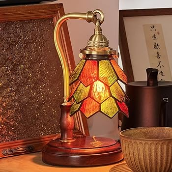 【中古】【未使用】ステンドグラスランプ ヴィンテージ 卓上ランプ 樹冠型ガラスシェード&times;真鍮アーム&times;木製ベース レトロ おしゃれ 間接照明 ギフト用 デスクライ｜AJIMURA-SHOP