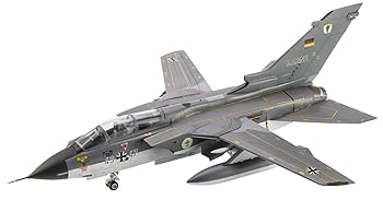 【中古】ハセガワ 1/72 ドイツ海軍 トーネード IDS プラモデル 02433