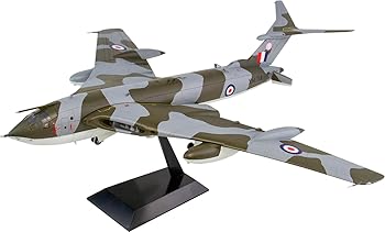 【中古】ピットロード 1/144 スカイウェーブシリーズ イギリス 戦略爆撃機 ヴィクター B.2 プラモデル SN18 (飛行機)