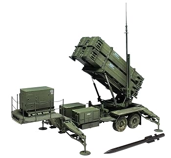 【中古】【未使用】プラッツ(PLATZ) ドラゴン 1/35 アメリカ MIM-104F パトリオット SAM PAC-3 M901発射機 エッチングパーツ付属 プラモデル 組立キット BL3563SP (