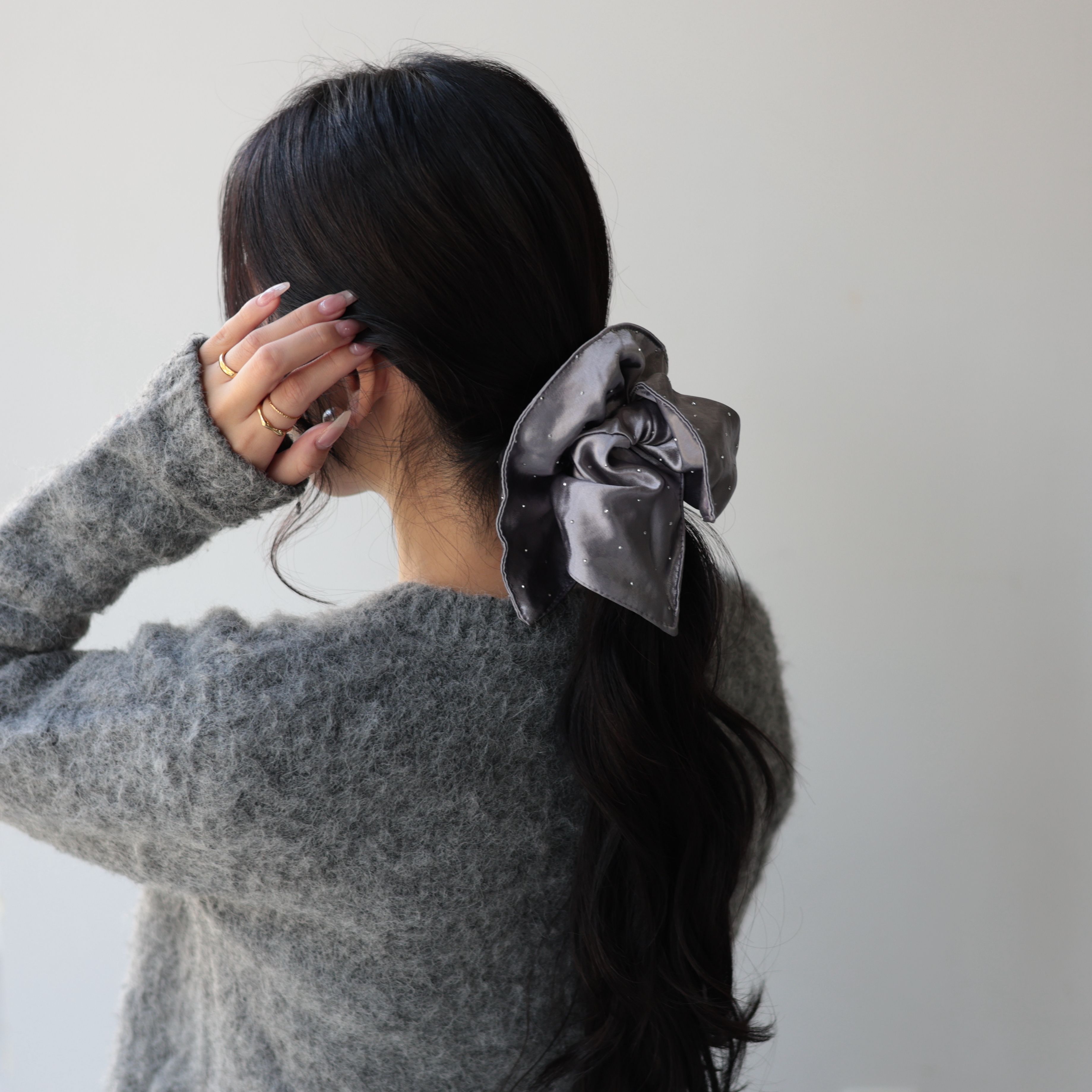 H062 ヘアアクセサリー シュシュ ジルコニア キラキラ スクエア BIGシュシュ ヘアゴム ゴム 髪留め まとめ髪 レディース ブラック ...