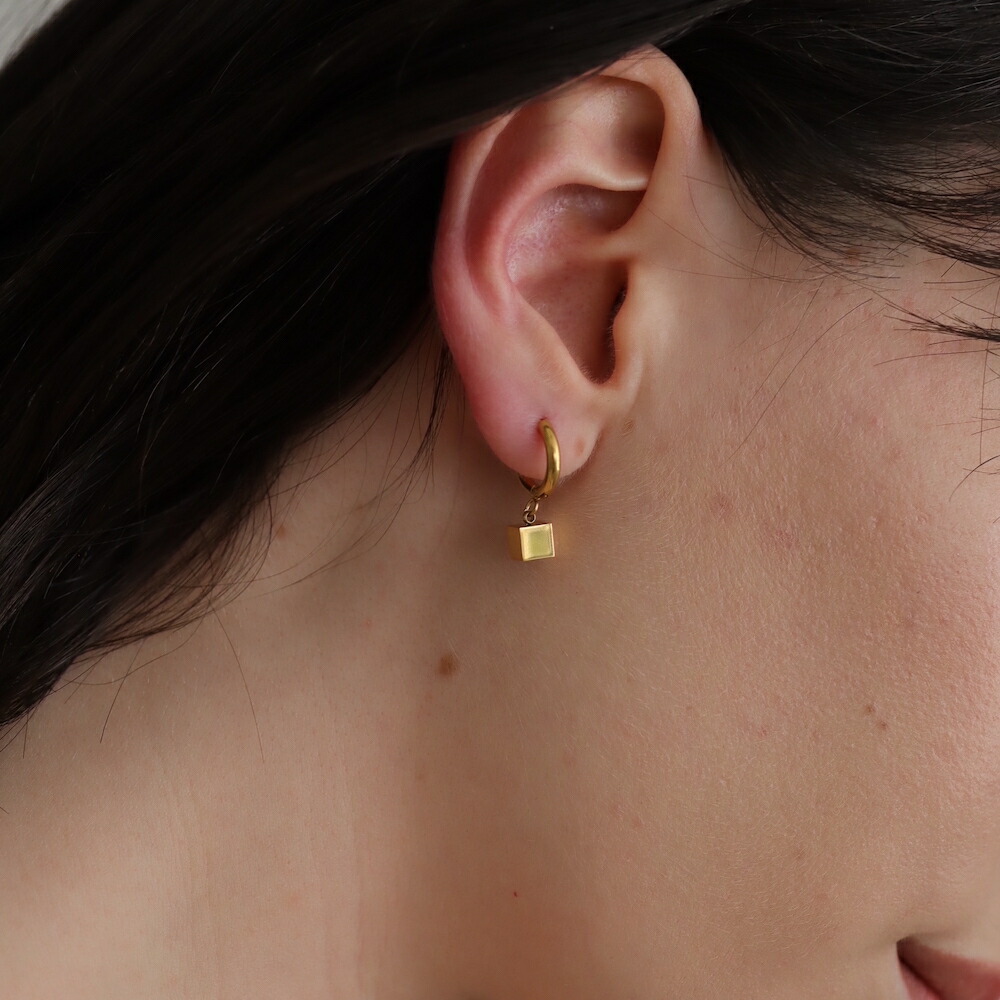 K18 「アミ クローバー」ピアス Orefice