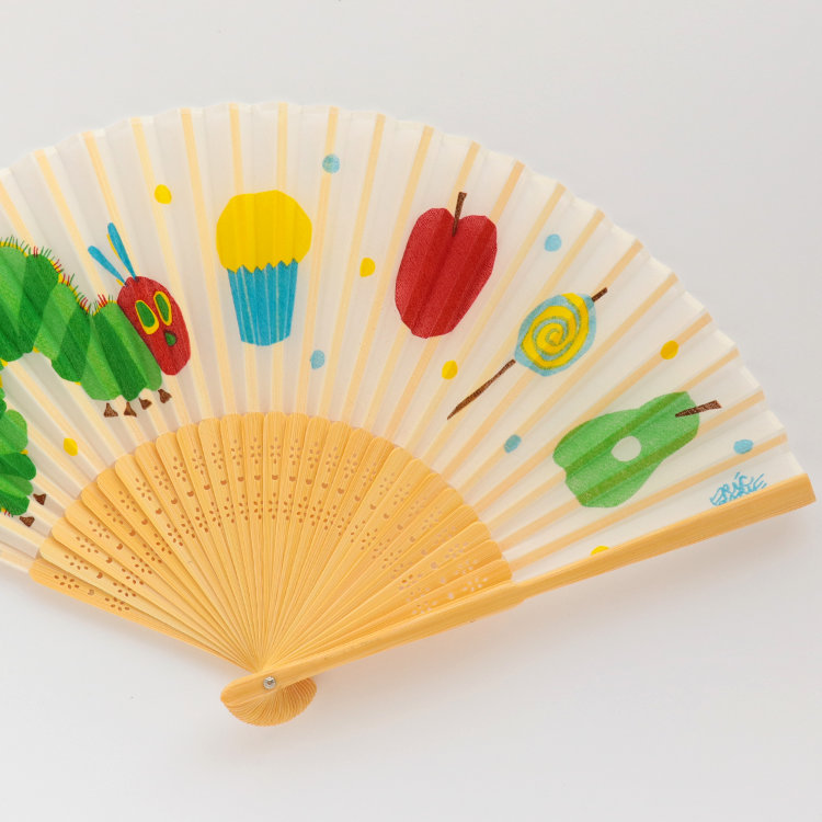 楽天市場 エリックカール シルク扇子 The Very Hungry Caterpillar はらぺこあおむし Cozyca Products 表現社 扇子 センス せんす 布 暑さ対策 携帯用 コンパクト おしゃれ プレゼント ギフト 女性用 レディース Ajisai Apartment