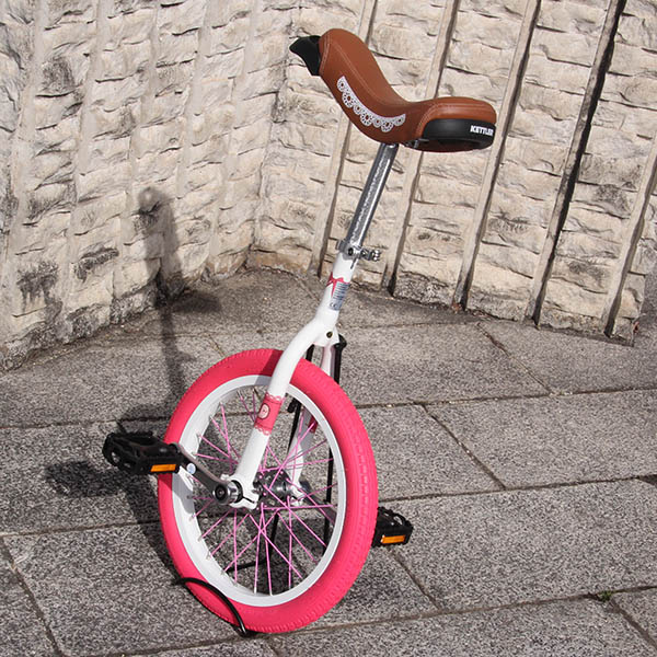 一輪車 自転車 サイクリング トライアルピンクとホワイトが可愛い Kettler 子供用16インチ一輪車 あじと Goldrush店ヨーロッパの厳しい安全認証を取得 クーポン対象外