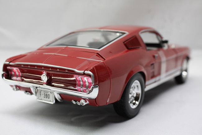 【楽天市場】1/18 Maisto マイストダイキャストカー1967 Ford Mustang GTA Fastback 【レッド】 アメ車/レプリカ/ フェラーリ /ポルシェ/ ベンツ