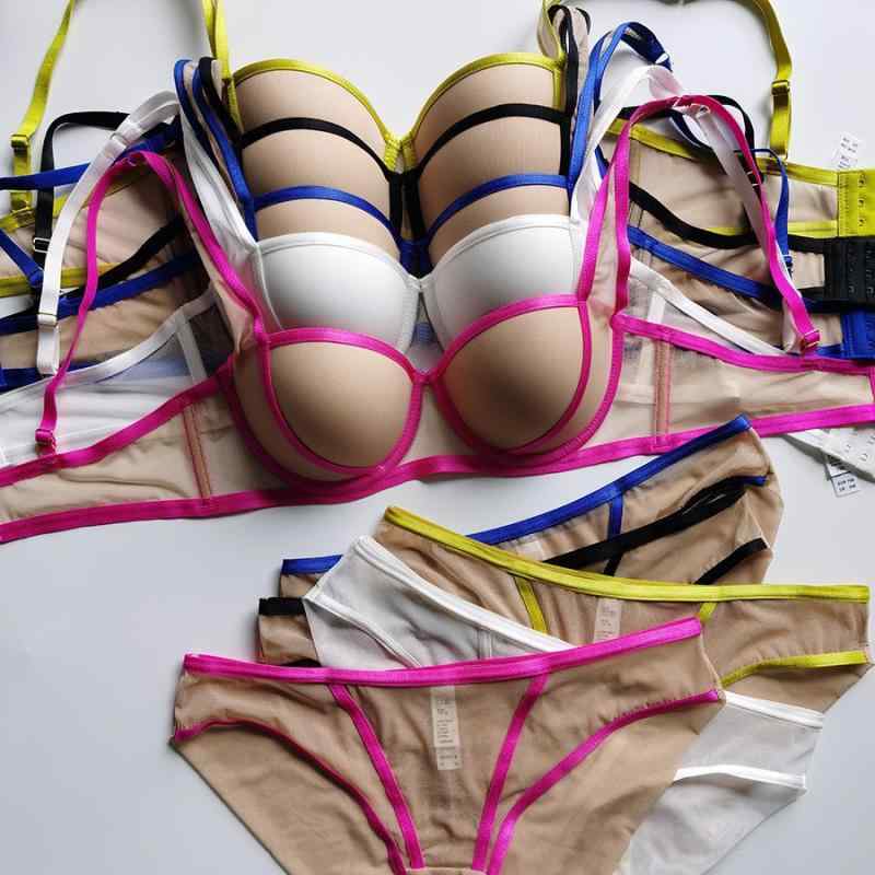 ブラジャー レディース セクシー 小胸 谷間メイク 寄せ上げ 補正 調整型 垂れ防止 3/4カップ 下厚上薄 ボリュームアップ スムース 光沢 メッシュ バイカラー ストラップデザイン 通気性 快適 ナイロン エレガント 高級感 ブラショーツセット