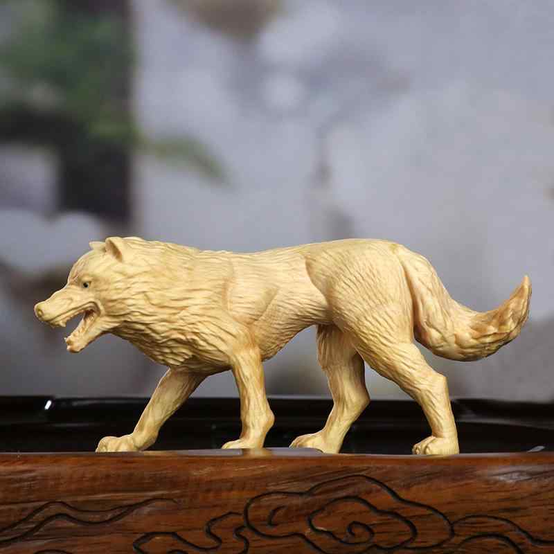 置物 黄楊木彫刻 雪原の狼 ウルフ オブジェ 木製 天然木 中国風 ハンドメイド 精巧な職人技 手元飾り コレクション インテリア テレビ台 リビング 書斎 玄関 デスク 車載 装飾品