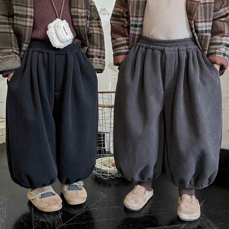 キッズ 男の子 女の子 冬 防寒 裏起毛 コットン 厚手 やわらか ゆったり バルーンシルエット スエット ロングパンツ 普段使い ルームウェア 4,513円