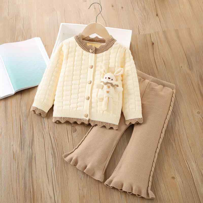 キッズ 女の子 ニットセットアップ かわいい キャラクター うさぎ ラビット 秋冬 セーター カーディガン 長袖 ロングパンツ 上下セット 2点セット スウィート アクリル オフホワイト ピンク レッド 普段着 お出かけ