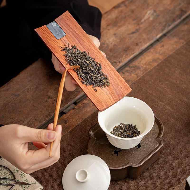 茶葉用デジタルスケール ウォールナット材 無垢材 天然木製 高精度 精密 グラム表示 コンパクト 小型 ミニ 卓上 おしゃれ モダン 上質 茶道 茶器
