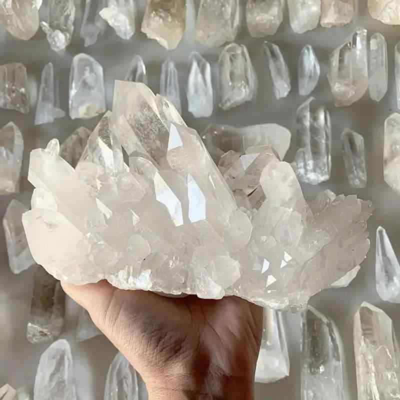 水晶クラスター 天然 白水晶 原石 浄化 ヒーリング パワーストーン 水槽 インテリア 置物 飾り 玄関 リビング デスク 風水 モダン プレゼント ギフト 美しい透明感