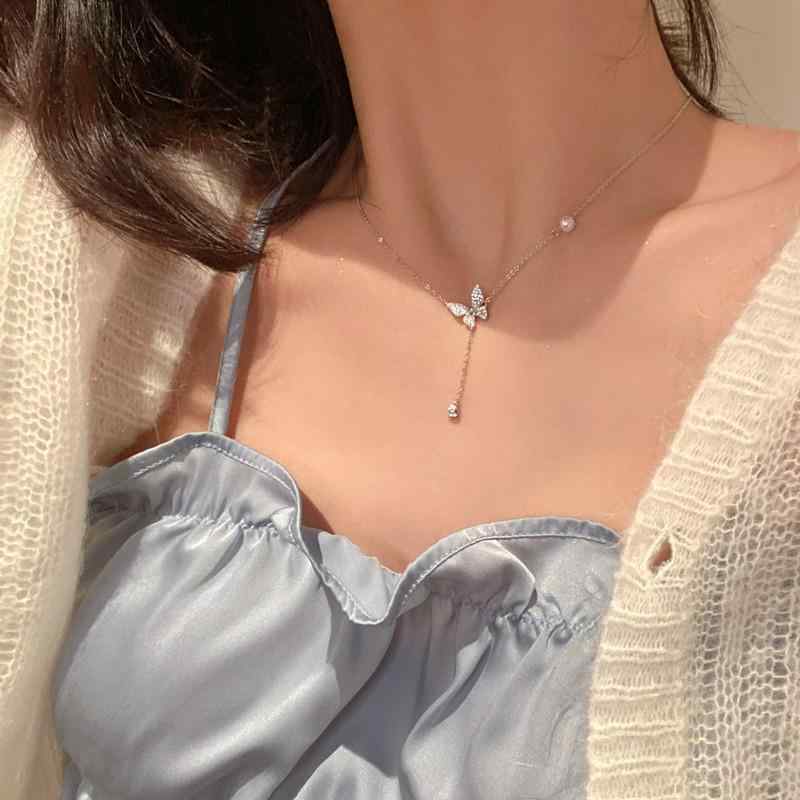 ネックレス レディース S925シルバー 蝶々 バタフライ モチーフ ショートネックレス 鎖骨 チェーン 上品 エレガント 高級感 電気メッキ プラチナカラー 普段使い お出かけ