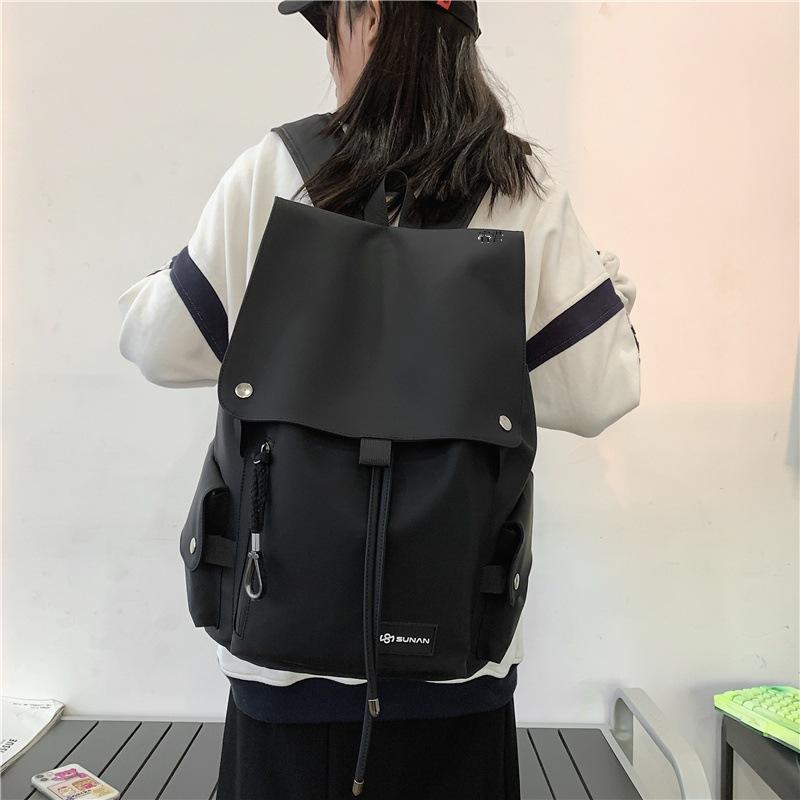 リュックサック 男女兼用 ストリート カジュアル 通勤 通学 ビジネス 大容量 撥水加工 通気性 PUレザー 14インチPC対応 多機能 バックパック デイパック スクールリュック