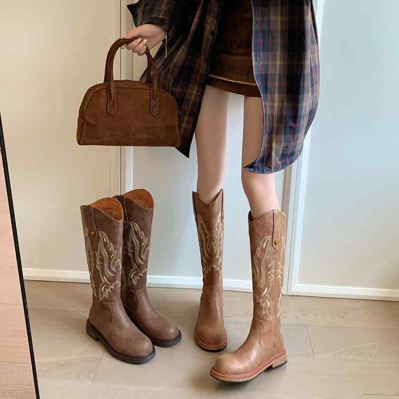 ブーツ レディース フレンチ Vカット 刺繍 ウェスタンロングブーツ 秋冬 ラウンドトゥ フラットヒール 膝下丈 牛革 ブラウン系 カジュアル|あじゅり