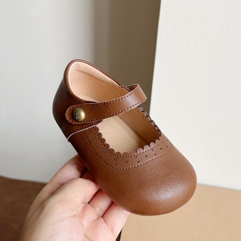 シューズ キッズ 女の子 春秋 レトロ クラシック レザーシューズ ソフトソール ファーストシューズ よちよち歩き靴 プリンセス フォーマル カジュアル 通園 発表会 4,810円