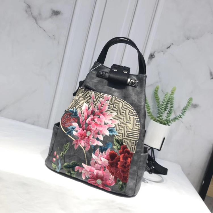 鞄 レディース 3way レトロ 中国風 刺繍 チャイナドレス コーディネート 手提げ 肩掛け リュック PUレザー 合皮 ロック金具 ファスナーポケット スマホポケット 内ポケット 仕切りあり ソフトタイプ デイリーユース 普段使い