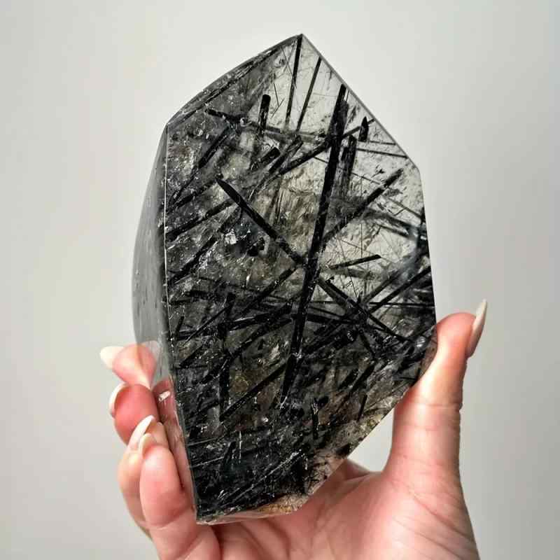天然石 黒トルマリン 原石 黒ルチルクォーツ 天然水晶 アロマストーン アロマディフューザー 浄化石 パワーストーン ヒーリング インテリア オブジェ モダン シンプル 空間飾り ギフト
