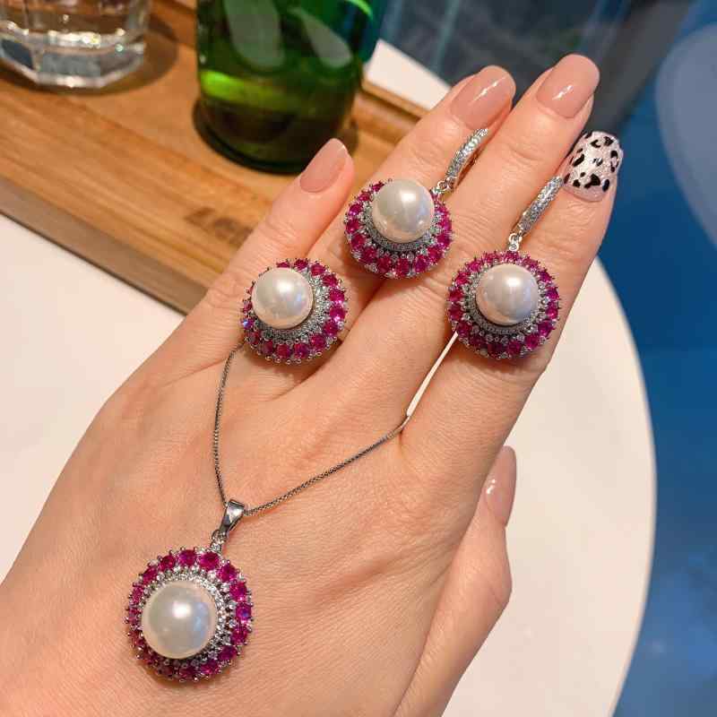 ジュエリーセット レディース パール パール ルビー 指輪 リング ピアス イヤリング ネックレス ペンダント マイクロパヴェ クラシック レトロ 高級感 エレガント 上品 3点セット