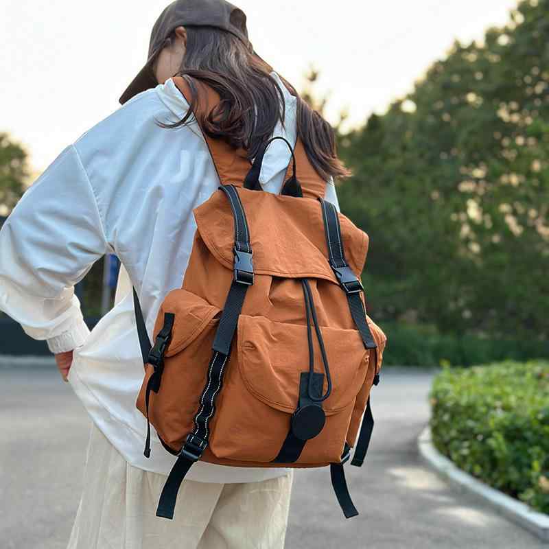リュックサック レディース メンズ アウトドア 大容量 防水 軽量 旅行 登山 学生 通学 通勤 普段使い スクールバッグ ノートPC収納 14インチ対応 耐摩耗 ナイロン製 ポリエステル裏地 肩ベルト調節可能 バックパック