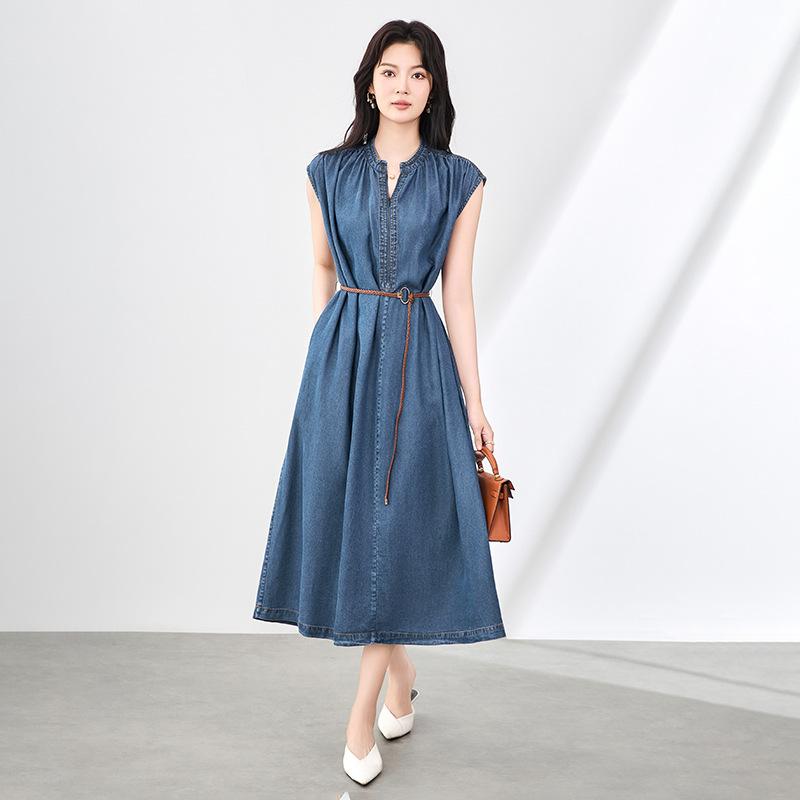 ワンピース レディース テンセルリヨセル デニム Vネック ノースリーブ ロング丈 ウエストベルト タックプリーツ フレンチカジュアル エレガント リラックス 春夏 ブルー系 通勤 オフィス｜あじゅり