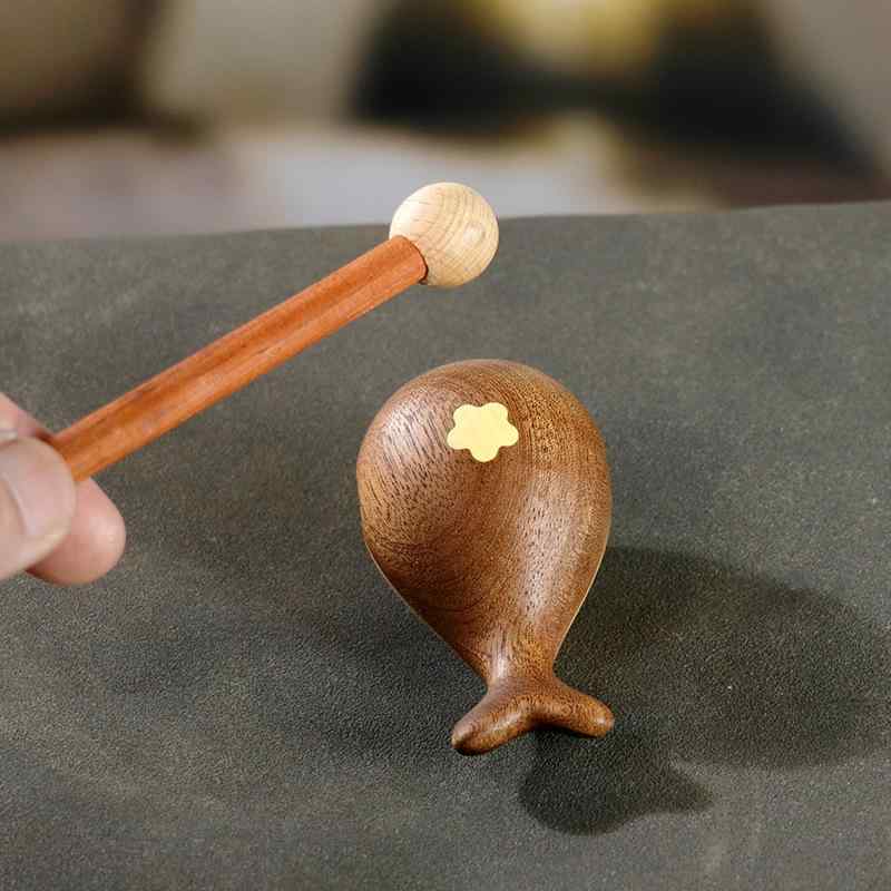 インテリア雑貨 木製 鯨 彫刻 木魚 瞑想 癒し リラックス デスクワーク ストレス軽減 オブジェ ブナ材 サペリ材 ミニ 卓上