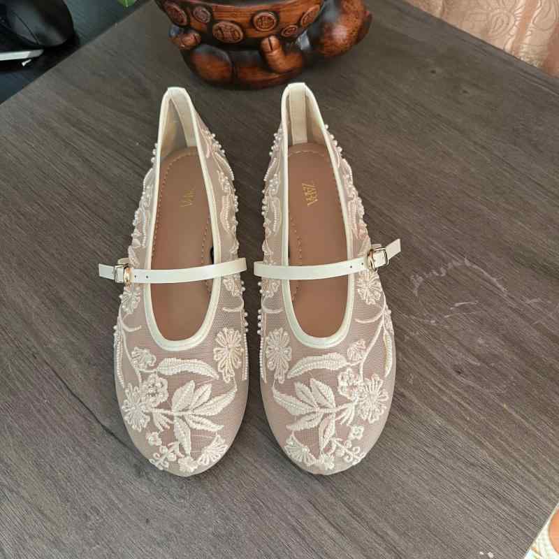 シューズ レディース メリージェーン ストラップ パンプス フラット 刺繍 チャイナ風 ラウンドトゥ PUレザー ローヒール 履きやすい カジュアル デイリー ホワイト