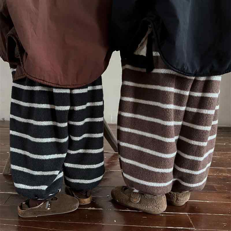キッズ 男女兼用 秋冬 裏起毛 厚手 もこもこ ストライプ 綿 サルエルパンツ ゆったり リラックス 暖かい 普段着 部屋着 通園通学 子供服 ブラック ブラウン