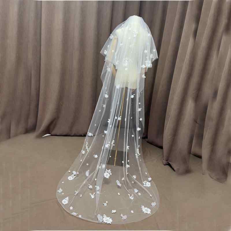 ヘッドドレス 花嫁 ウェディングベール 結婚式 ブライダル ロングトレーン 花 フラワー パール パール レース 純白 オフホワイト 2.2m 春夏