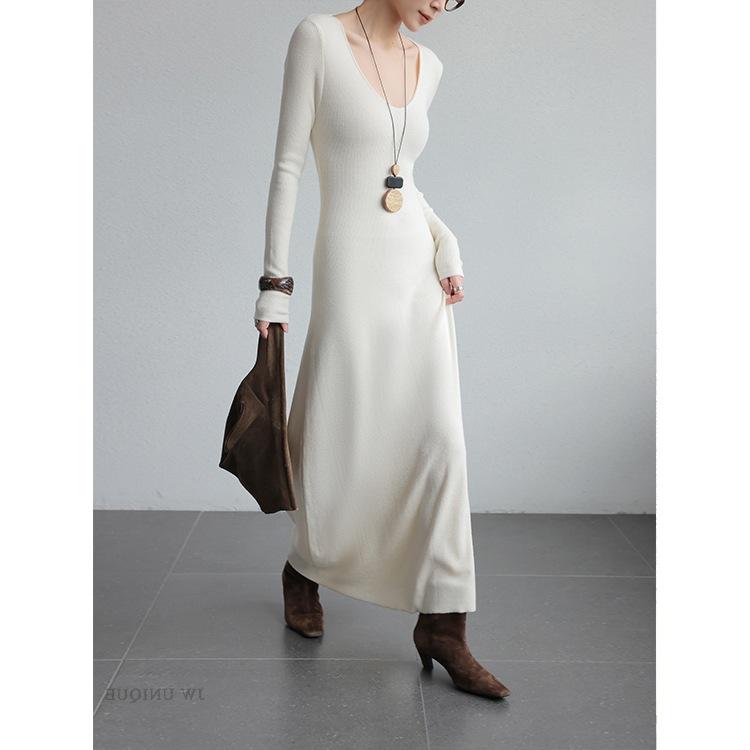 ワンピース レディース ニット ロングワンピース ハイウエスト Vネック 長袖 Aライン フレンチシック 着痩せ 上品 オフホワイト 秋冬