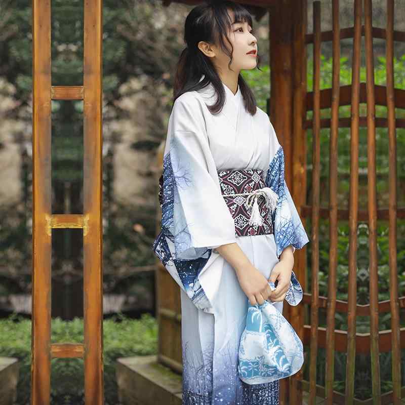 和服 女性用 フォーマル 和装 改良版 モダン 水墨画柄 雪景色 シワになりにくい イージーケア ポリエステル グレー 式典 パーティー