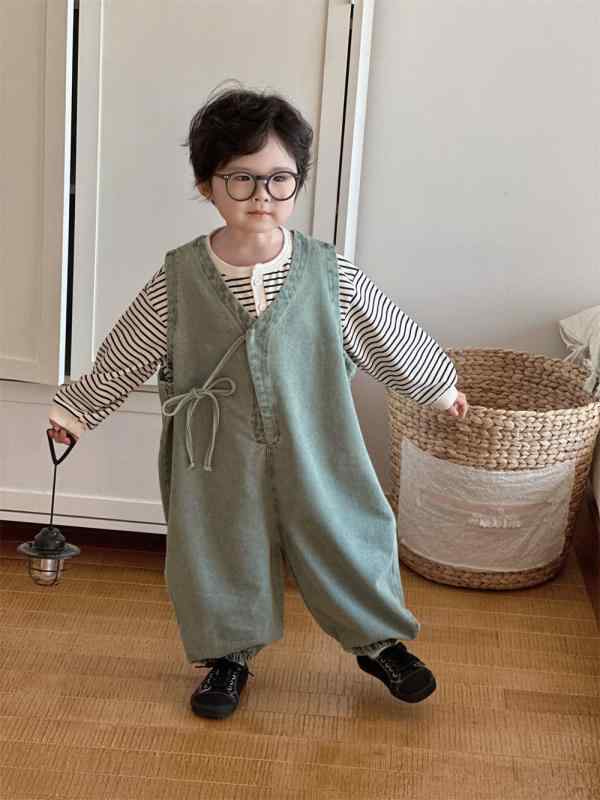 カバーオール キッズ ベビー 男の子 女の子 デニム 綿 オーバーオール つなぎ服 オールインワン ワークスタイル カジュアルコーデ 普段使い お出かけ 春秋 かわいい ゆったり 前ボタン ノースリーブ