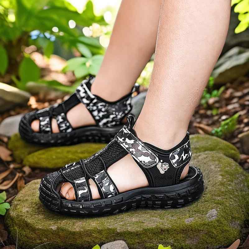 ビーチサンダル 男の子 キッズ つま先保護 スポーツサンダル 滑り止め メッシュ 通気性 EVA素材 軽量 クッション性 マジックテープ カジュアル 普段使い 水遊び レジャー アウトドア 春夏 ブラック ブルー ホワイト レッド