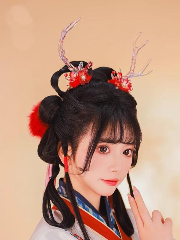 ヘアクリップ 女の子 ガールズ 中華風 漢服 龍の角 赤 レッド かわいい 髪飾り ペア 新年 お正月 冬 ウィンター ヘッドアクセサリー