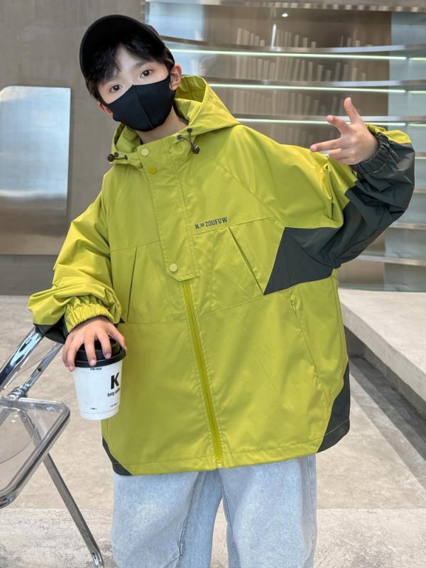 アウター 男の子 キッズ ジュニア マウンテンパーカー フード付き 切り替え バイカラー 長袖 ジップアップ アウトドア カジュアル スポーティー おしゃれ 春秋 ポリエステル