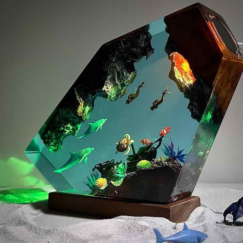 置物 マリンテイスト シャチ ダイバー モチーフ レジン製 ウッド調 ナイトライト LEDライト 多色発光 インテリア雑貨 モダン シンプル