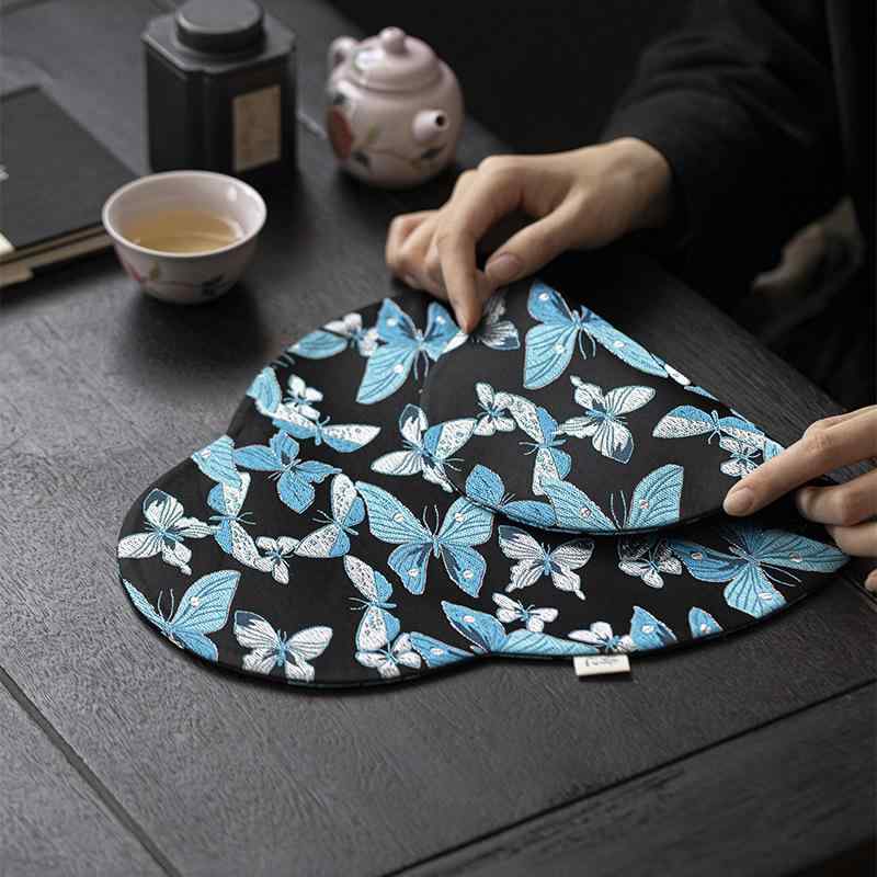 茶席 布製 防水 断熱 両面 蝶柄 新中国風 家庭用 茶道 用品 茶敷き ティーマット 高級感 来客用 普段使い おしゃれ エレガント シルバーブルー ラベンダーパープル