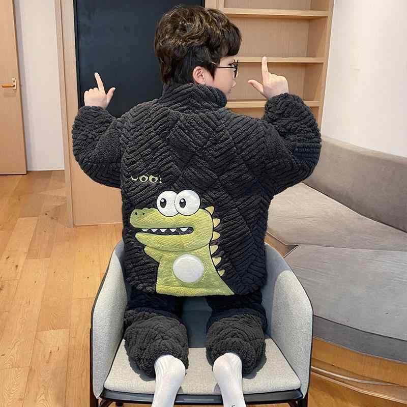 パジャマ 男の子 キッズ 冬用 暖かい ルームウェア 厚手 三層キルティング 中綿入り サンゴフリース 恐竜柄 ふわふわ ジュニア 部屋着 普段使い カジュアル ポリエステル