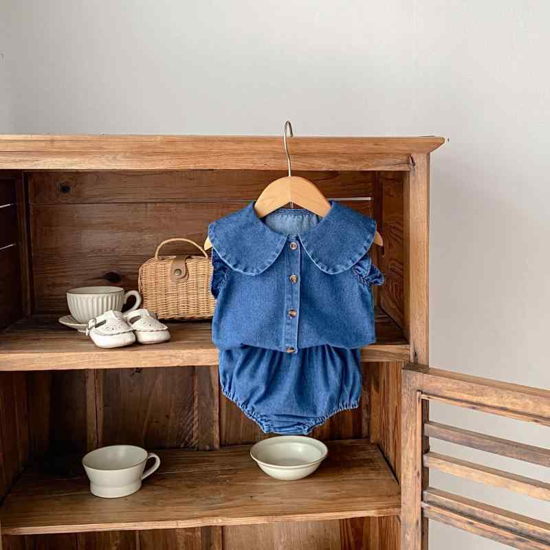 ベビー服 女の子 春夏 デニム 綿混 ブルー 丸襟 フリル袖 ノースリーブ トップス ショートパンツ セットアップ 2点セット 普段着 お出かけ
