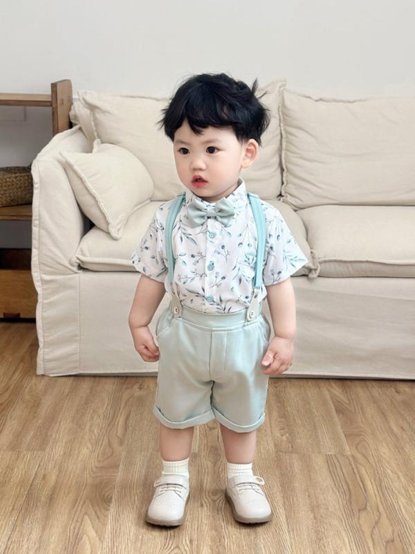 セットアップ 男の子 ベビー服 キッズ服 半袖シャツ 紳士風スーツ サスペンダー ショートパンツ 2点セット 夏 フォーマル カジュアル 欧米風 お出かけ 誕生日 発表会 結婚式 七五三 ポリエステル混紡 薄手 軽量 ライトブルー 蝶ネクタイ付き