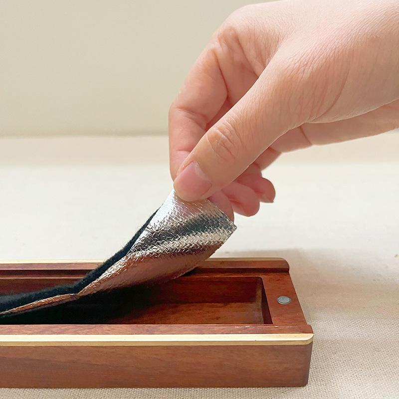 お香立て 香合 仕掛ける 錦灰堆 紫檀 金管楽器製 木製 厳選 手作り 芸術品 御前上等感 中国風 オリエント風 室内装飾 飾りつけ 室内 リビング 部屋の入り口用 持ちはこぶ 持ちはこぶ 携帯型 仏具 供養 思いいれる 伸び伸びする 癒し 和室