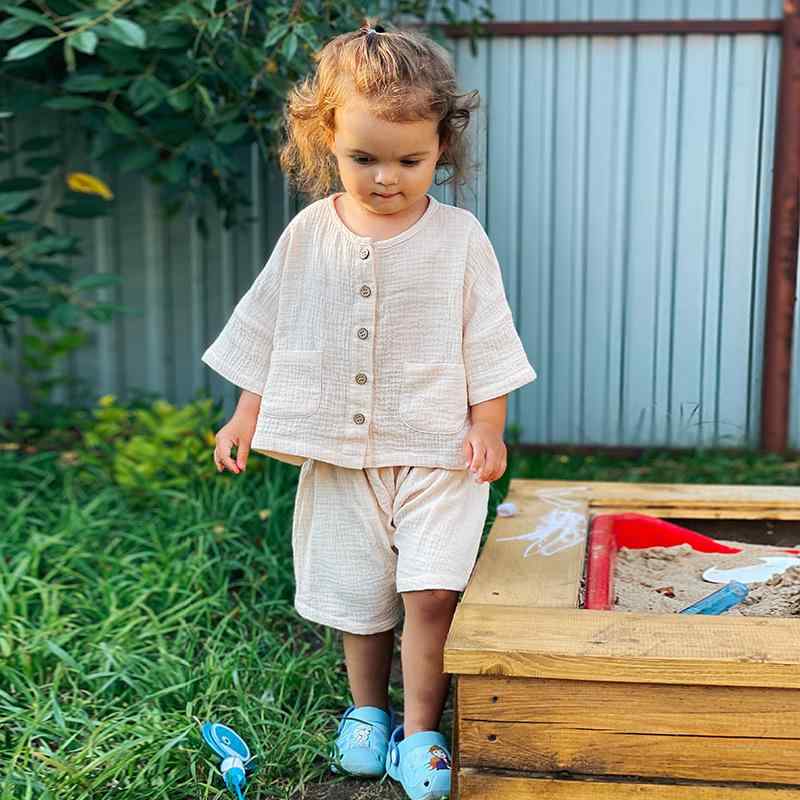 子供服 男の子 女の子 ベビー 幼児 半袖シャツ ショートパンツ 綿 薄手 セットアップ カジュアル 無地 春夏 2点セット