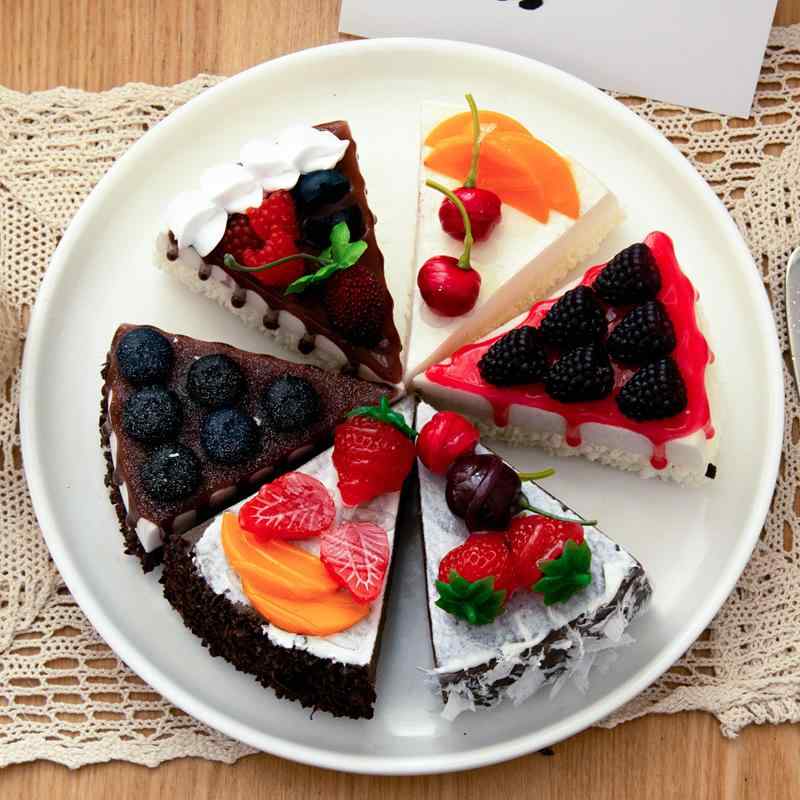 食品サンプル 三角形ムースケーキ リアル フェイクパン フルーツ クリーム スイーツ デザート DIY 手作り ディスプレイ デコレーション PU素材 撮影小物 喫茶店 カフェ ショーケース インテリア 6個セット