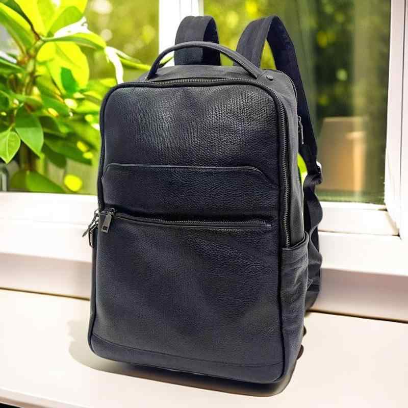リュックサック メンズ 牛革 バックパック ビジネスリュック 大容量 デイパック A4 15インチ PC収納 軽量 撥水 防汚 旅行 通勤 通学 出張 3way 斜め掛け おしゃれ ブラック｜あじゅり