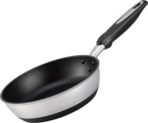 北陸アルミ フライパン 22cm アルミ IH対応 日本製 全面均一加熱 時短フライパン 丈夫 frying pan made in japan アルミ鋳物製 キャスト 熱変形に強い 木柄 木ハンド・
