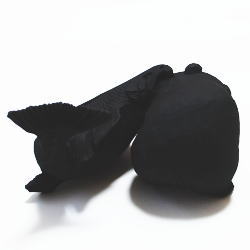 送料無料 竹炭を利用して作られた エコ炭の置物 鮭にくわえられた熊 大サイズ 北海道 雑貨 お土産 ギフト プレゼント インテリア オブジェ