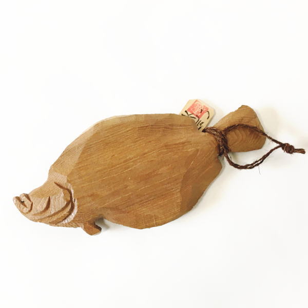 送料無料 一品作 木製 木彫りの魚 鰈 カレイ の木彫り えんじゅの木 北海道 さかな きぼり ウッドカービング 置物 壁掛け インテリア オブジェ 民芸品 クラフト グッズ フィッシュ かれい 槐 Marcsdesign Com