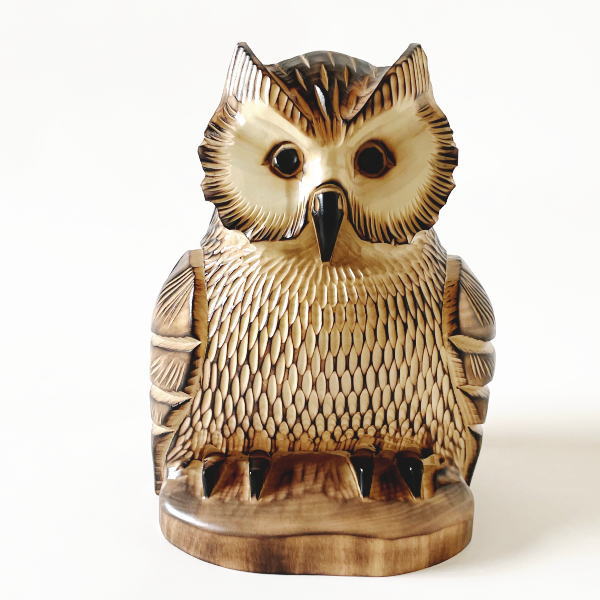 楽天市場】送料無料 木彫りのふくろうの置物 槐（えんじゅ）の木製 木