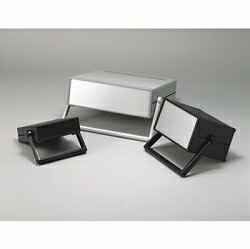 (LINEクーポン有)タカチ電機工業 MSN222-43-23BS 直送 代引不可・他メーカー同梱不可 MSN型ステップハンドル付システムケース MSN2224323BS